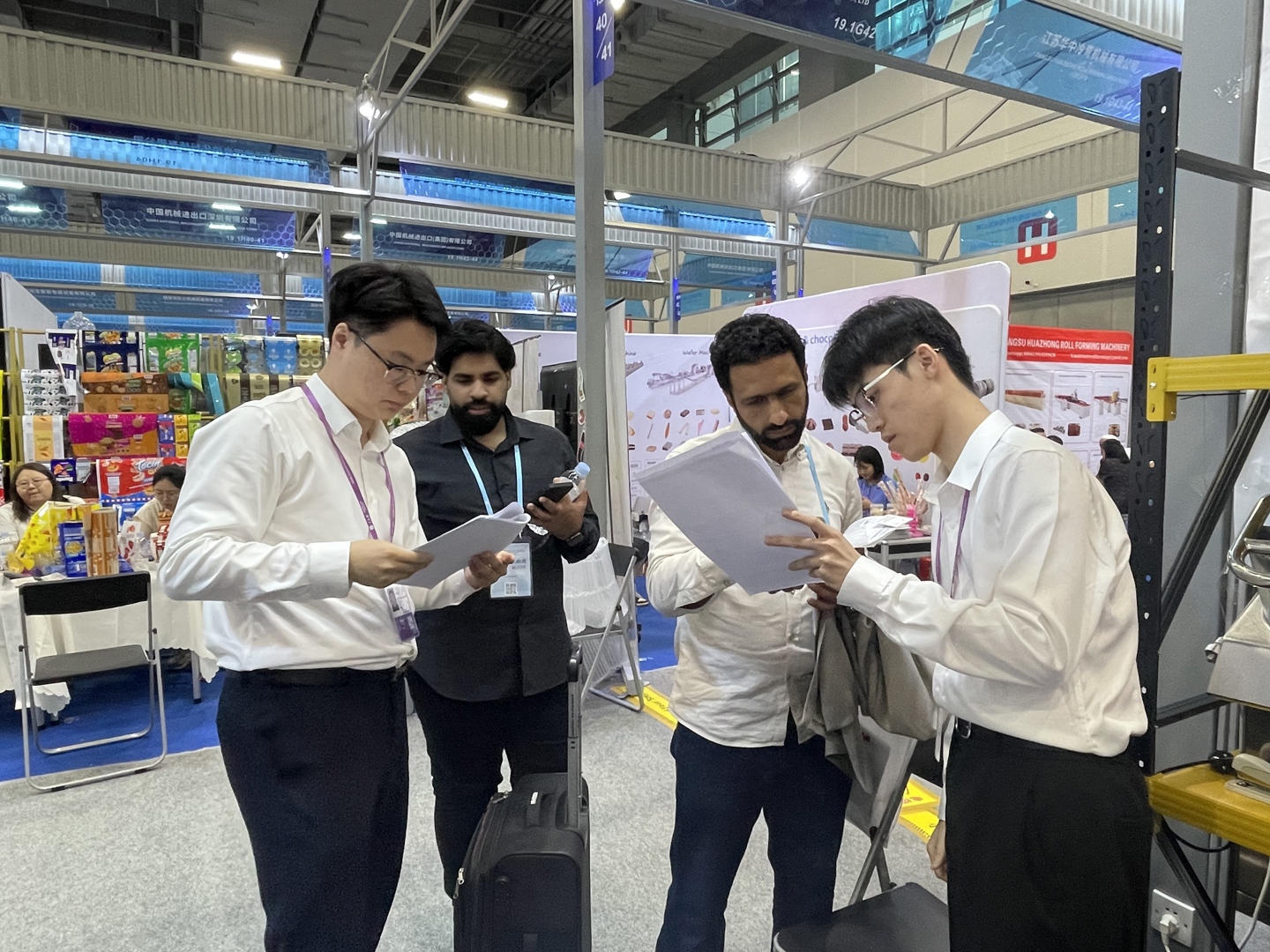 轻出公司亮相138届广交会，多展区联动拓市场